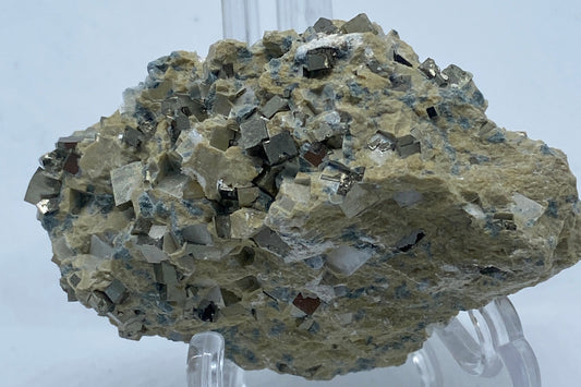 Small Pyrite clusters on Matrix  from Spain